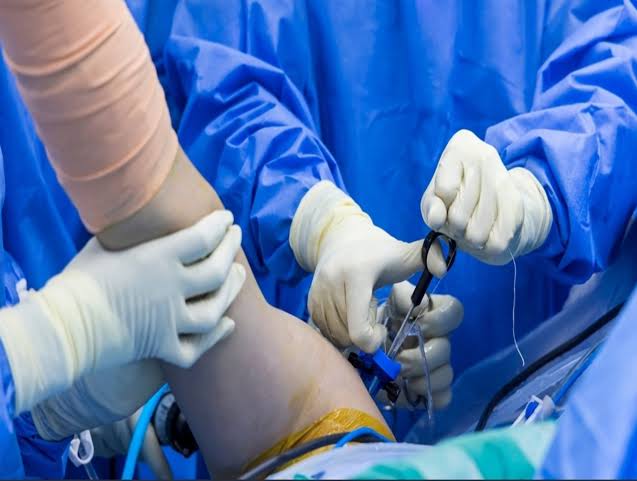 Best Arthroscopy Specialist Doctor In Raisen